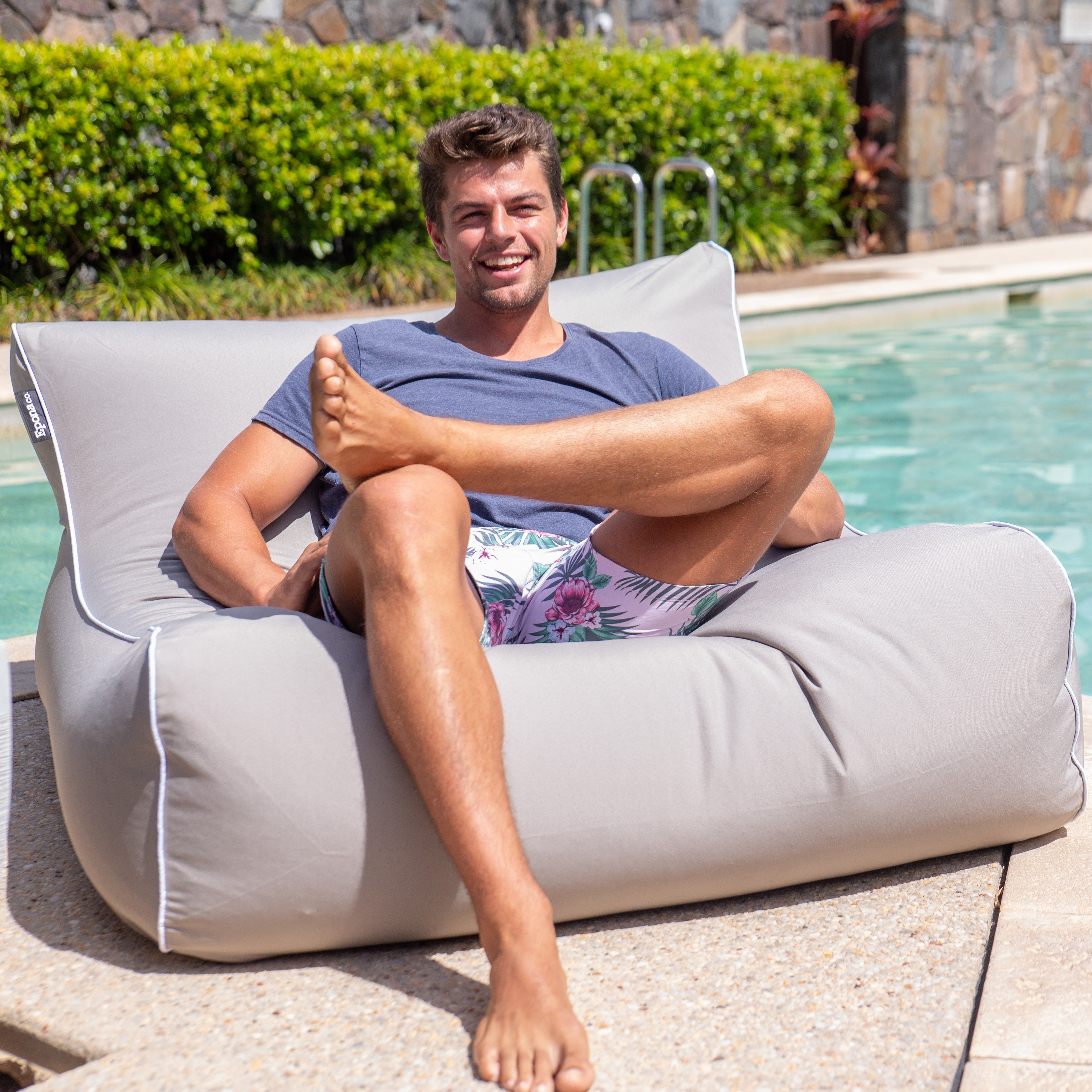 5 Things You Must Know Before Purchasing an Outdoor Beanbag