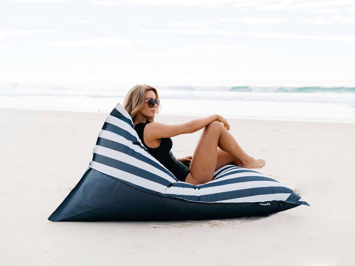 Buy Bean Bag Bazaar Classic Bean Bag Chair, Slate Grey, Large Indoor  Outdoor Bean Bags for Adults, Water Resistant Lounge or Garden Beanbag,  Adult Gaming Bean Bag Chairs with Filling Included Online